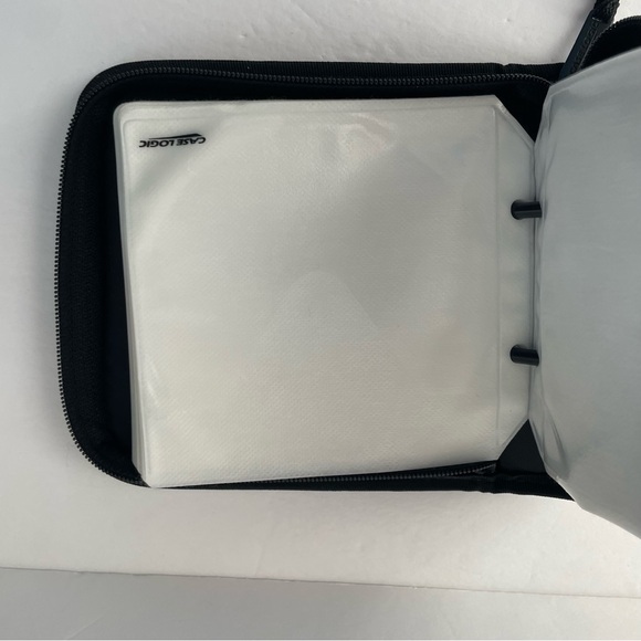 Case Logic 12 Disc CD/DVD Holder Wallet Style Canvas Case 12 Sleeves EXCELLENT - Picture 6 of 7